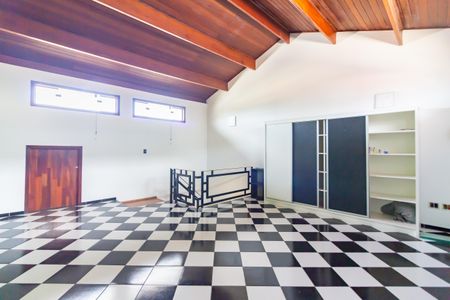 Casa à venda com 330m², 3 quartos e 2 vagasCobertura