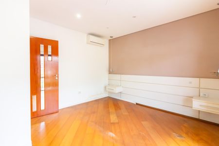 Casa à venda com 330m², 3 quartos e 2 vagasSuíte 3