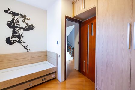 Casa à venda com 330m², 3 quartos e 2 vagasSuíte 2