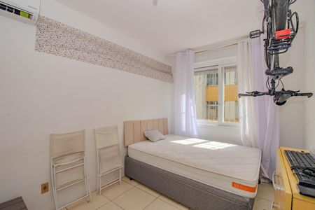 Quarto de apartamento à venda com 1 quarto, 44m² em Jardim do Salso, Porto Alegre