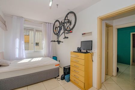 Quarto de apartamento à venda com 1 quarto, 44m² em Jardim do Salso, Porto Alegre