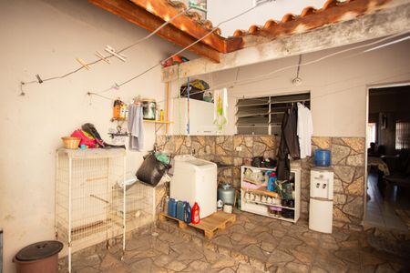 Casa à venda com 80m², 2 quartos e 2 vagasQUINTAL E ÁREA DE SERVIÇO