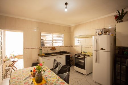 Casa à venda com 80m², 2 quartos e 2 vagasCOZINHA