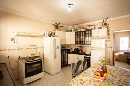 Casa à venda com 80m², 2 quartos e 2 vagasCOZINHA