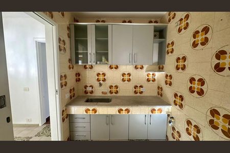 Apartamento à venda com 97m², 3 quartos e 2 vagasCozinha 