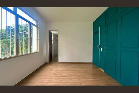 Apartamento à venda com 97m², 3 quartos e 2 vagasQuarto 