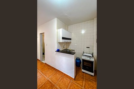Cozinha de kitnet/studio para alugar com 1 quarto, 26m² em Liberdade, São Paulo