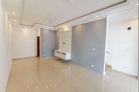 Sala de casa para alugar com 3 quartos, 420m² em Vila Aparecida, Taubaté