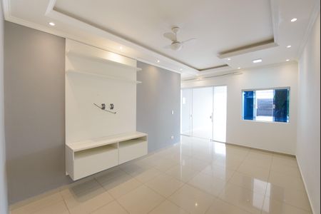 Sala de casa para alugar com 3 quartos, 420m² em Vila Aparecida, Taubaté