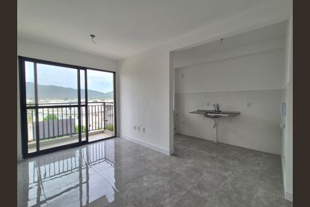 Sala de apartamento à venda com 2 quartos, 53m² em Recreio dos Bandeirantes, Rio de Janeiro