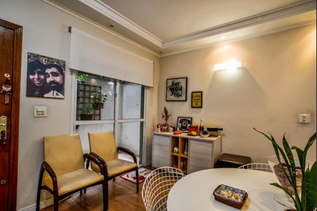 Apartamento à venda com 100m², 3 quartos e 2 vagasSala