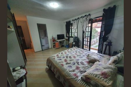 Casa à venda com 4 quartos, 220m² em Serra Grande, Niterói