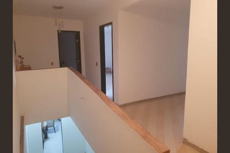 Casa à venda com 4 quartos, 220m² em Serra Grande, Niterói