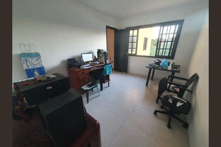 Casa à venda com 4 quartos, 220m² em Serra Grande, Niterói