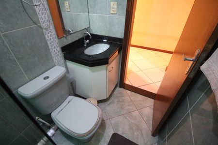 Casa à venda com 92m², 3 quartos e 2 vagasBanheiro