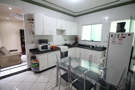 Cozinha de casa à venda com 3 quartos, 92m² em Novo Eldorado, Contagem