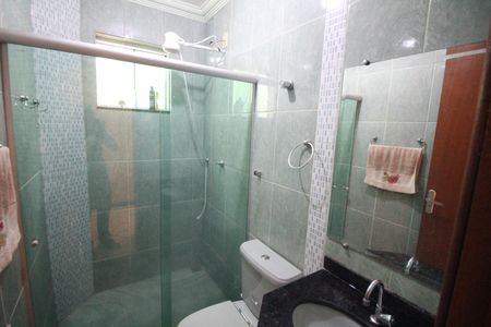 Casa à venda com 92m², 3 quartos e 2 vagasBanheiro