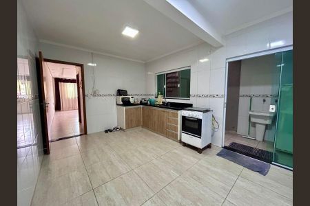 Casa à venda com 180m², 3 quartos e 3 vagasFoto 05
