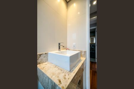 Apartamento à venda com 80m², 2 quartos e 2 vagasBanheiro 