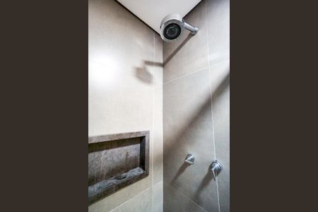 Apartamento à venda com 80m², 2 quartos e 2 vagasChuveiro