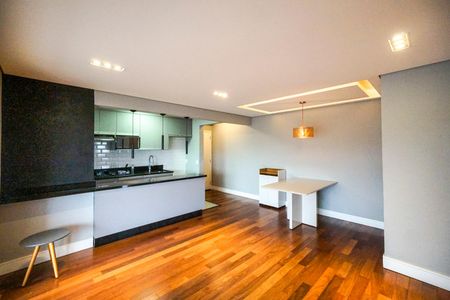 Apartamento à venda com 80m², 2 quartos e 2 vagasSala