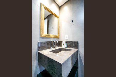 Apartamento à venda com 80m², 2 quartos e 2 vagasBanheiro social