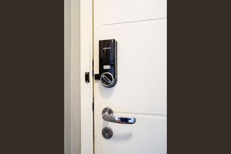 Apartamento à venda com 80m², 2 quartos e 2 vagasFechadura eletrônica