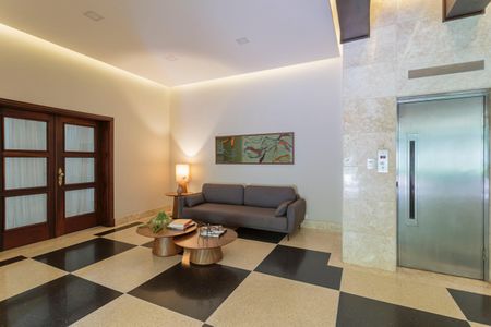 Apartamento para alugar com 120m², 2 quartos e 1 vaga Apartamento para alugar com 120m², 2 quartos e 1 vagaHall social