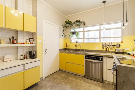 Apartamento para alugar com 120m², 2 quartos e 1 vaga Apartamento para alugar com 120m², 2 quartos e 1 vagaCozinha