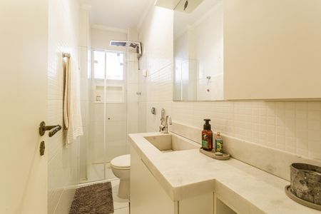 Apartamento para alugar com 120m², 2 quartos e 1 vaga Apartamento para alugar com 120m², 2 quartos e 1 vagaBanheiro 1