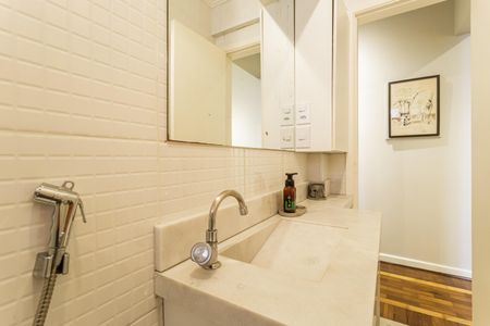 Apartamento para alugar com 120m², 2 quartos e 1 vaga Apartamento para alugar com 120m², 2 quartos e 1 vagaBanheiro 1