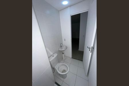 Apartamento para alugar com 42m², 2 quartos e sem vaga Apartamento para alugar com 42m², 2 quartos e sem vagaBanheiro