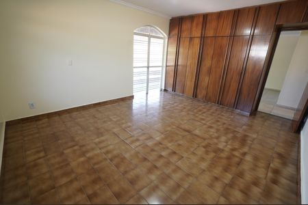 Casa de condomínio para alugar com 700m², 3 quartos e 3 vagas