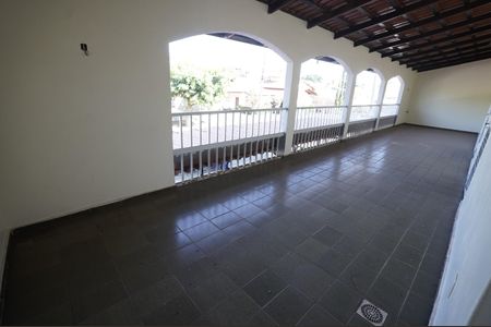 Casa de condomínio para alugar com 700m², 3 quartos e 3 vagas