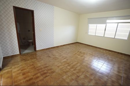 Casa de condomínio para alugar com 700m², 3 quartos e 3 vagas