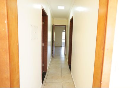 Casa de condomínio para alugar com 700m², 3 quartos e 3 vagas