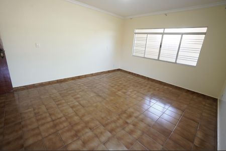 Casa de condomínio para alugar com 700m², 3 quartos e 3 vagas
