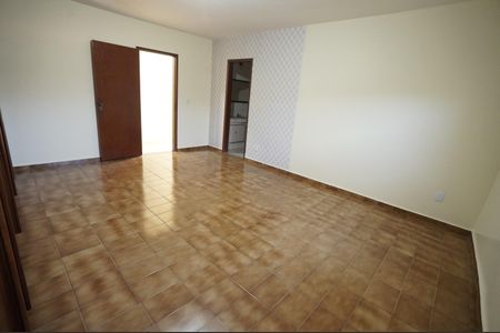 Casa de condomínio para alugar com 700m², 3 quartos e 3 vagas