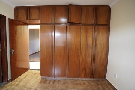 Casa de condomínio para alugar com 700m², 3 quartos e 3 vagas