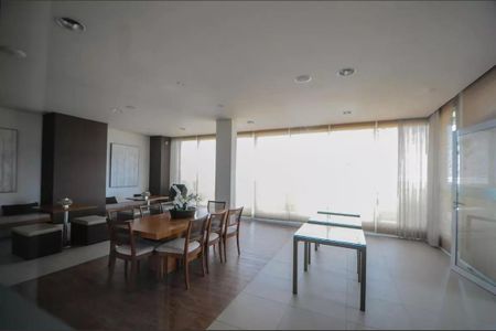 Apartamento para alugar com 69m², 2 quartos e 1 vagasalão de festas