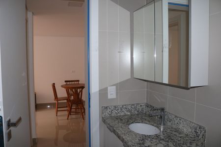 Banheiro de apartamento para alugar com 1 quarto, 42m² em Perdizes, São Paulo
