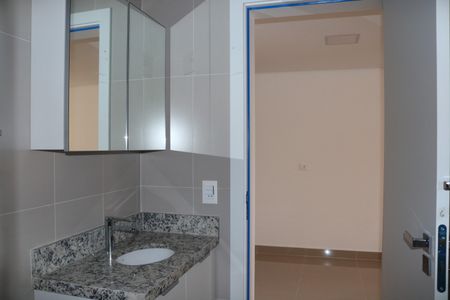 Banheiro de apartamento para alugar com 1 quarto, 42m² em Perdizes, São Paulo