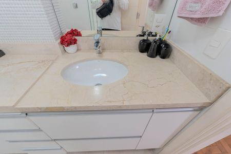 Apartamento para alugar com 93m², 2 quartos e 1 vaga Apartamento para alugar com 93m², 2 quartos e 1 vagaBanheiro da Suíte 1