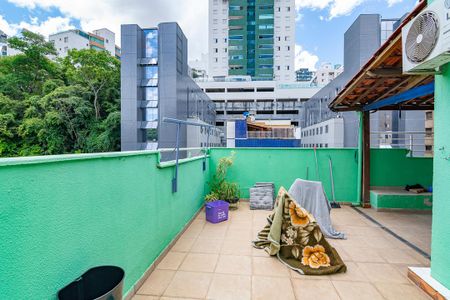 Apartamento para alugar com 160m², 2 quartos e 2 vagas Apartamento para alugar com 160m², 2 quartos e 2 vagasVaranda