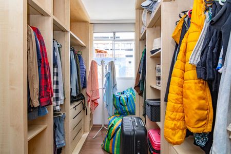 Apartamento para alugar com 160m², 2 quartos e 2 vagas Apartamento para alugar com 160m², 2 quartos e 2 vagasCloset - Quarto 3