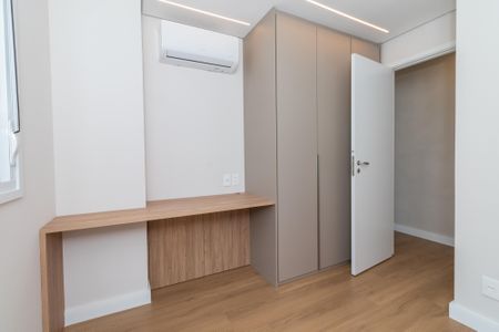 Apartamento para alugar com 91m², 2 quartos e 2 vagasQuarto