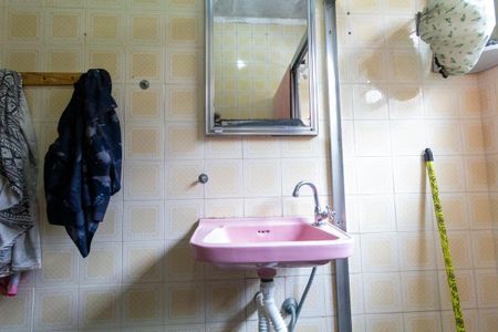 Casa à venda com 80m², 2 quartos e 2 vagas Casa à venda com 80m², 2 quartos e 2 vagasBanheiro