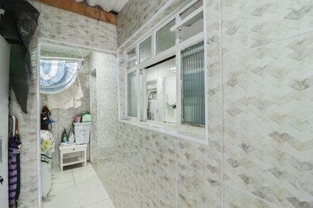 Casa à venda com 260m², 4 quartos e 5 vagas Casa à venda com 260m², 4 quartos e 5 vagasCozinha e Área de Serviço