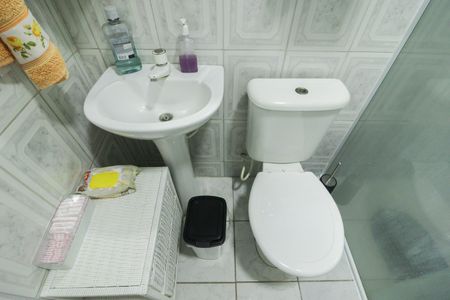 Casa à venda com 260m², 4 quartos e 5 vagas Casa à venda com 260m², 4 quartos e 5 vagasBanheiro 2