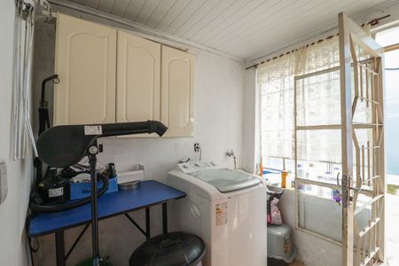 Casa à venda com 260m², 4 quartos e 5 vagas Casa à venda com 260m², 4 quartos e 5 vagasCasa 2